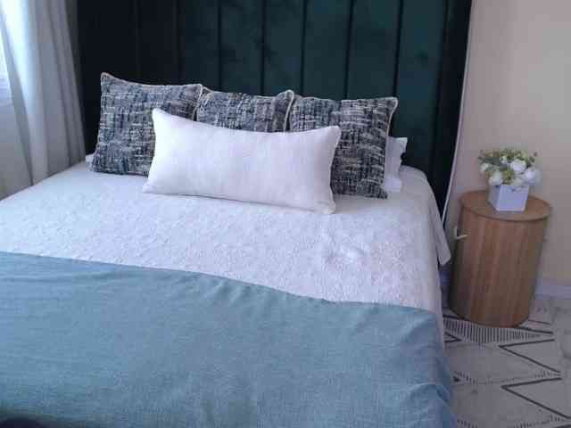 Saharangoddess webcam