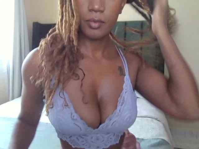 Saharangoddess webcam