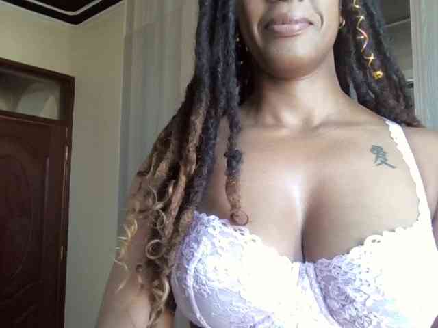 Saharangoddess webcam