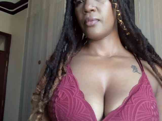 Saharangoddess webcam
