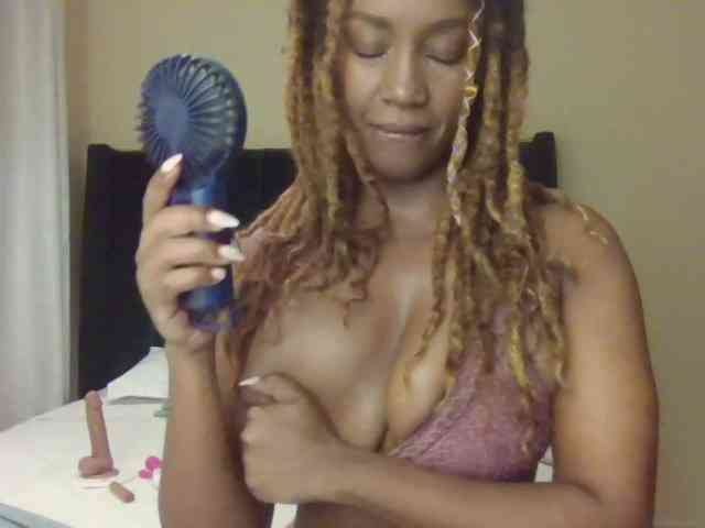 Saharangoddess webcam