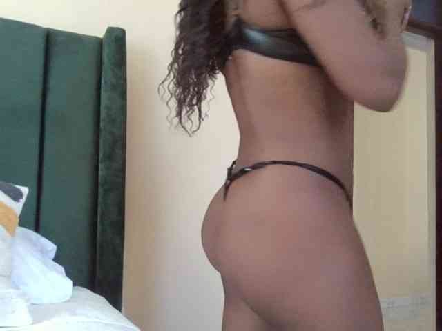 Saharangoddess webcam