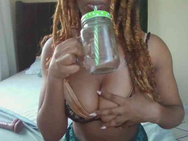 Saharangoddess webcam