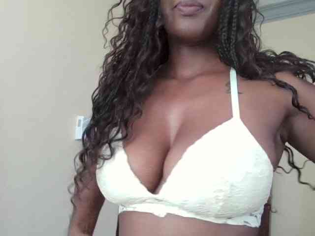 Saharangoddess webcam