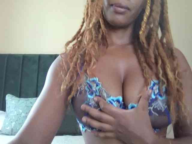 Saharangoddess webcam