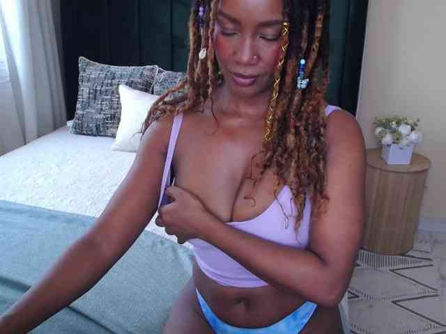 Saharangoddess webcam