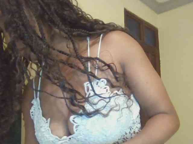 Saharangoddess webcam