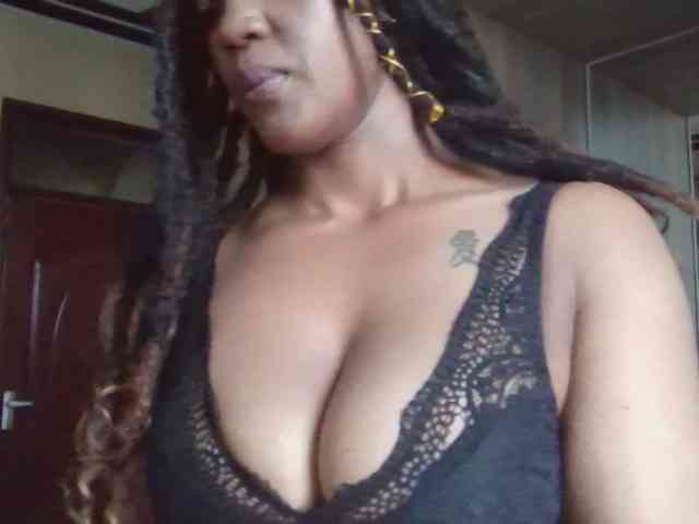 Saharangoddess webcam