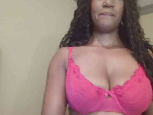 Saharangoddess webcam