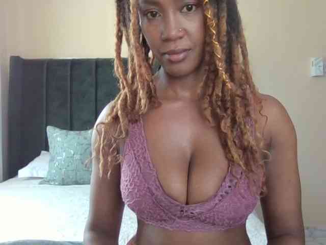 Saharangoddess webcam