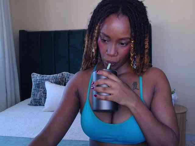 Saharangoddess webcam