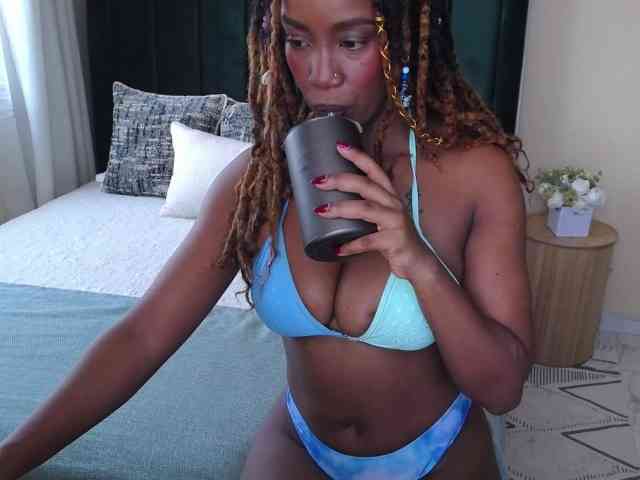 Saharangoddess webcam