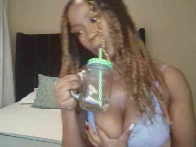 Saharangoddess webcam