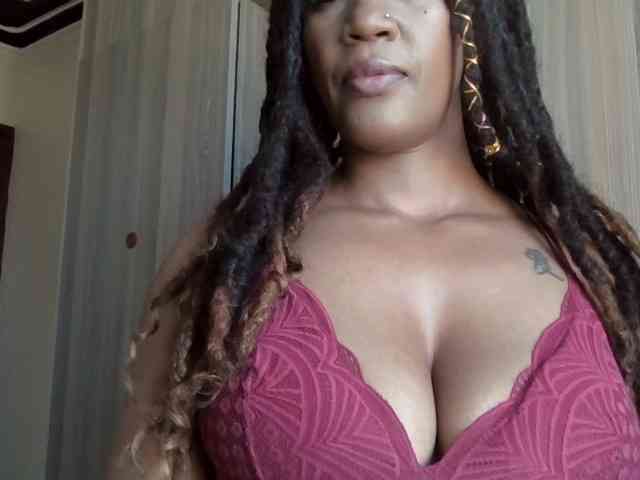 Saharangoddess webcam