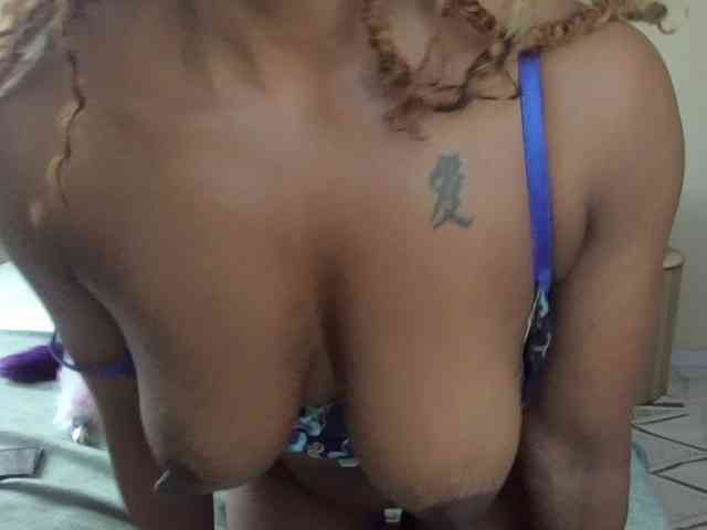 Saharangoddess webcam