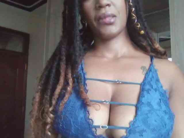 Saharangoddess webcam