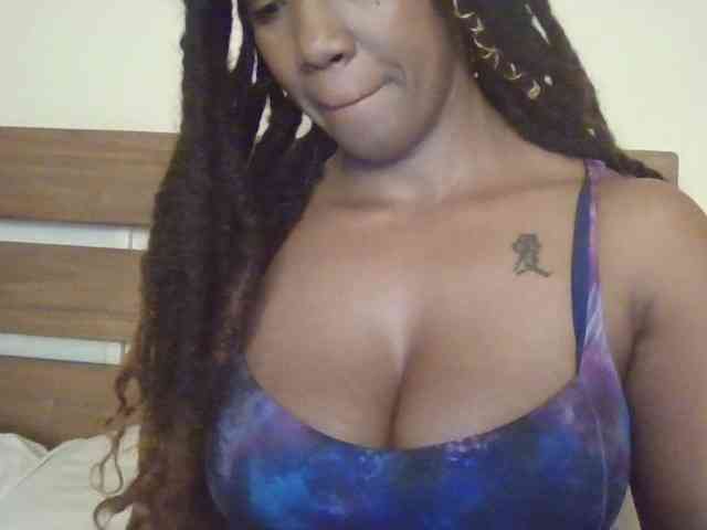 Saharangoddess webcam
