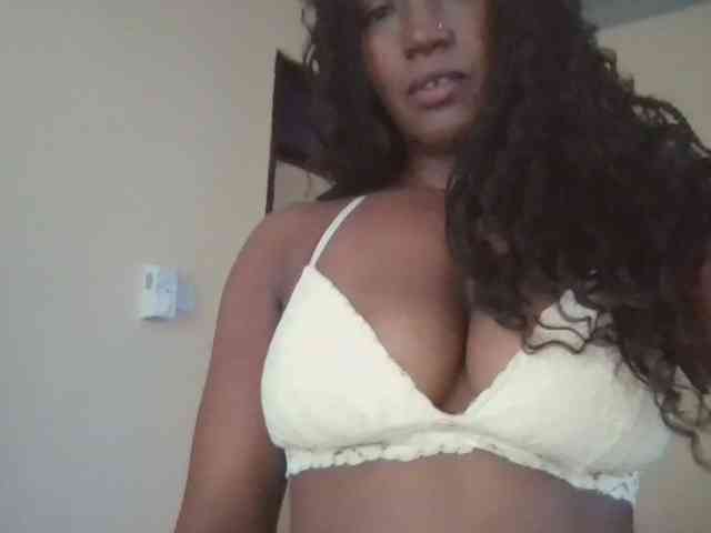 Saharangoddess webcam