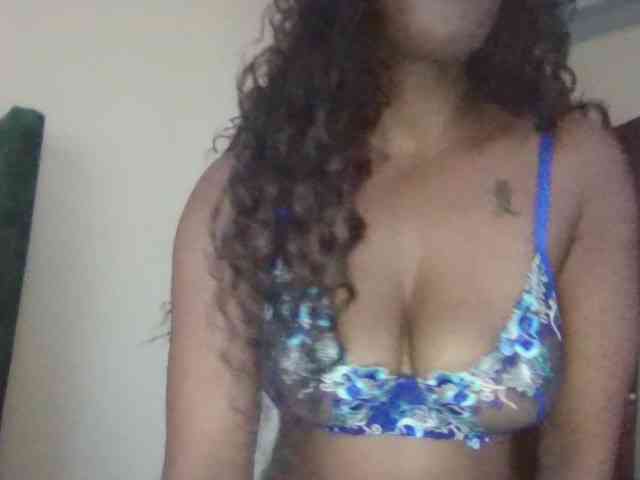 Saharangoddess webcam