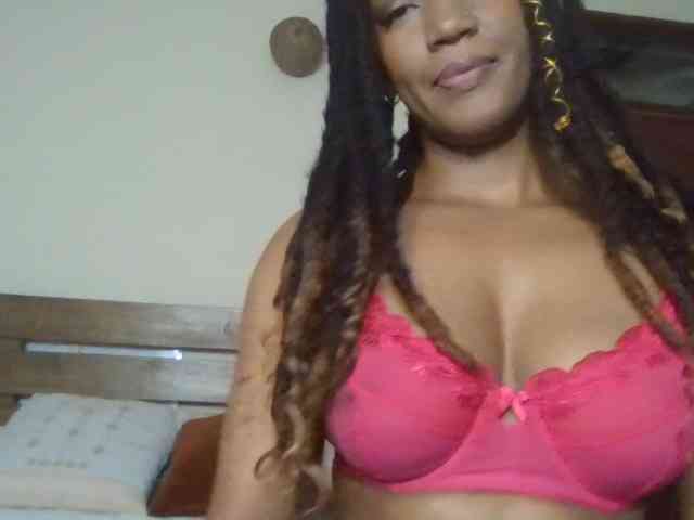 Saharangoddess webcam