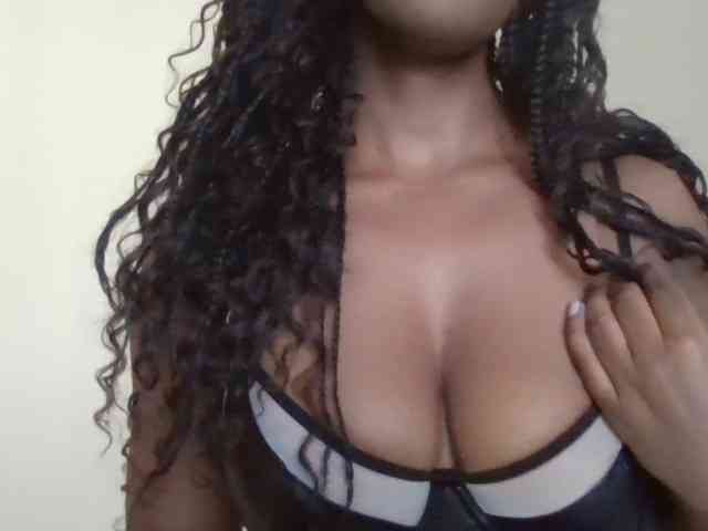 Saharangoddess webcam