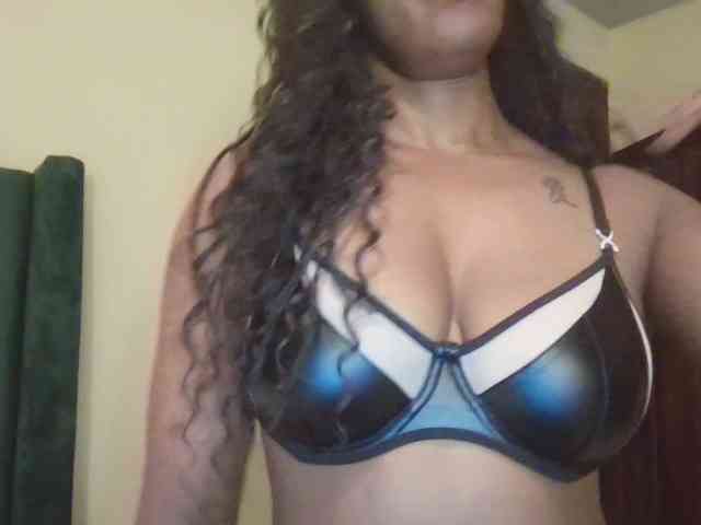 Saharangoddess webcam