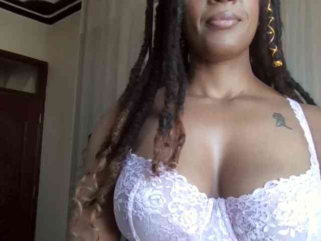 Saharangoddess webcam