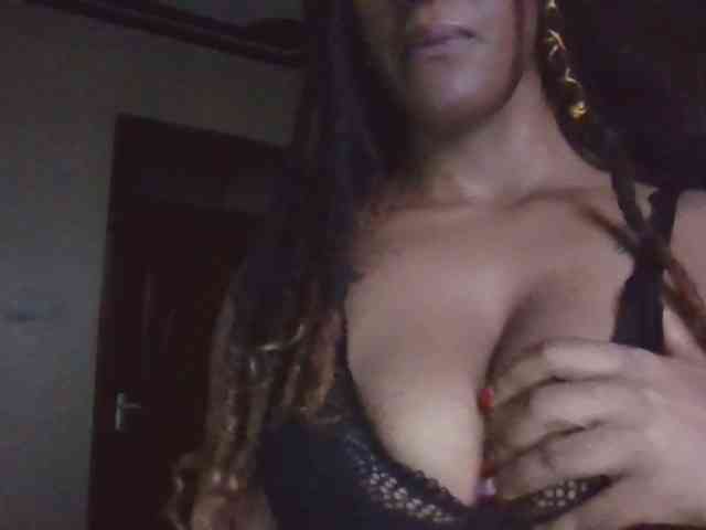 Saharangoddess webcam