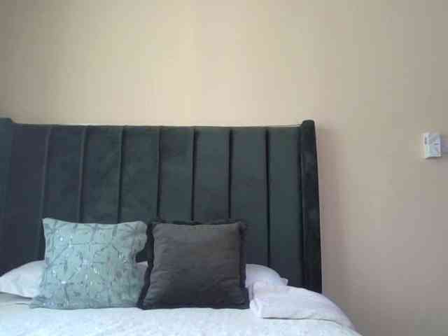 Saharangoddess webcam