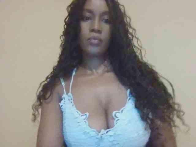 Saharangoddess webcam