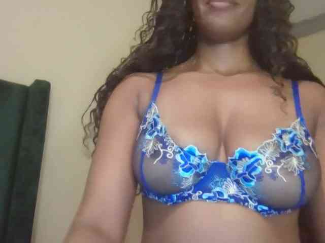 Saharangoddess webcam