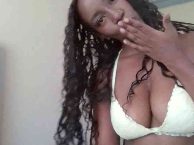 Saharangoddess webcam