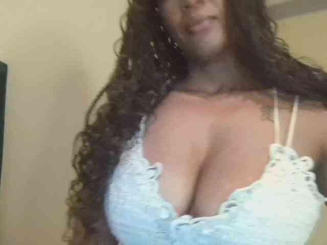 Saharangoddess webcam