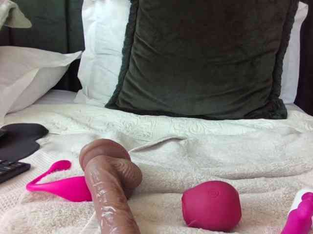 Saharangoddess webcam