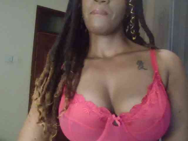 Saharangoddess webcam