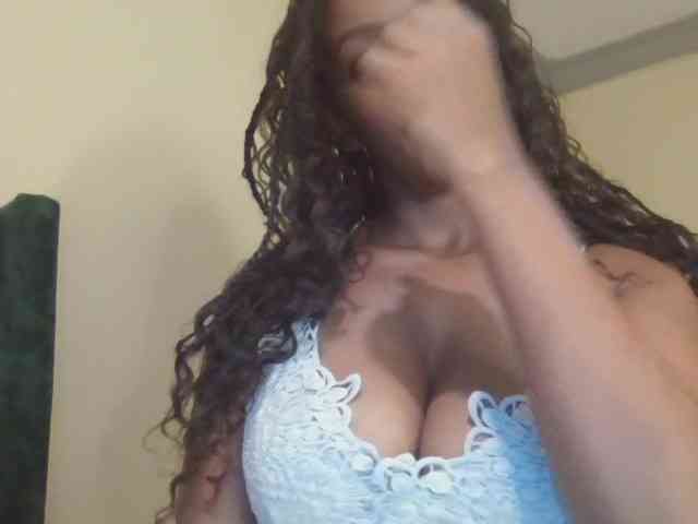 Saharangoddess webcam