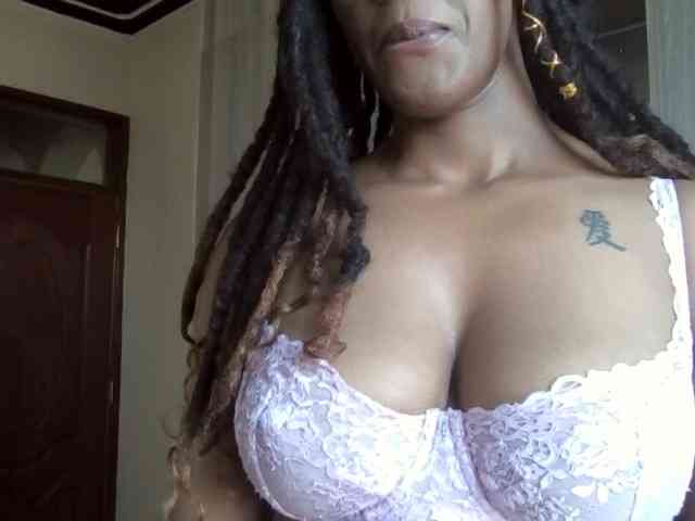 Saharangoddess webcam
