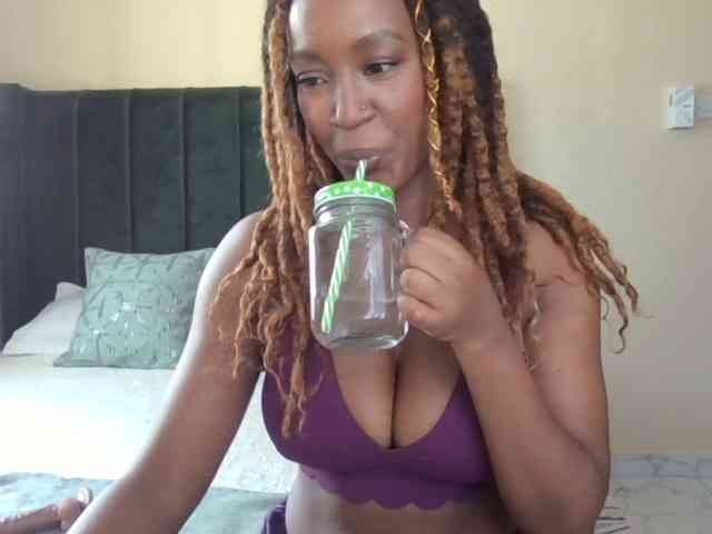 Saharangoddess webcam