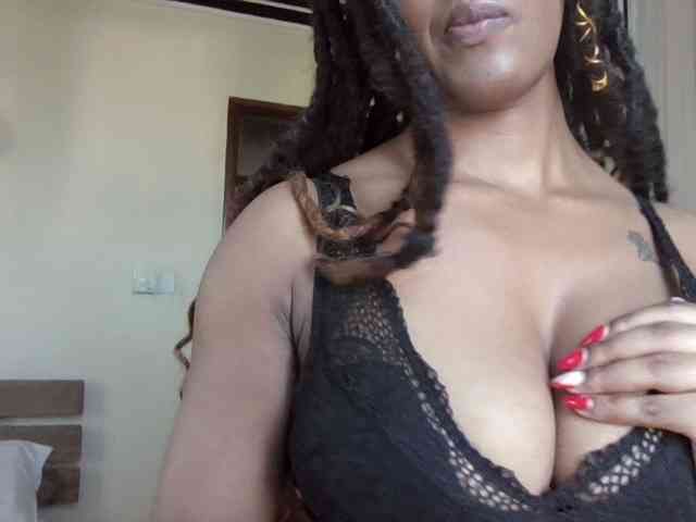 Saharangoddess webcam