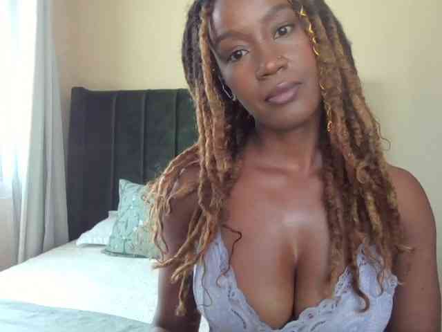 Saharangoddess webcam