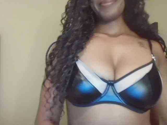 Saharangoddess webcam