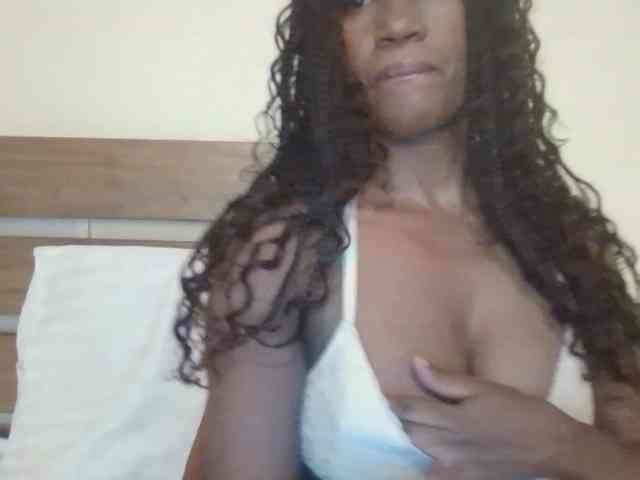 Saharangoddess webcam