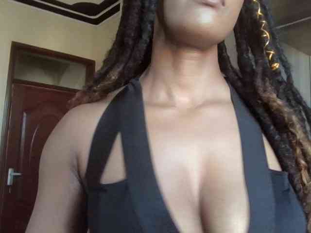 Saharangoddess webcam