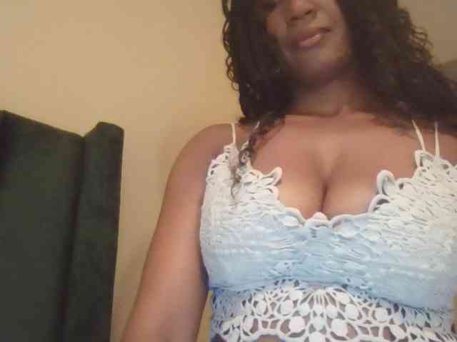 Saharangoddess webcam