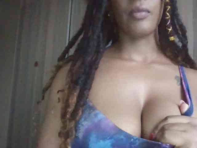 Saharangoddess webcam