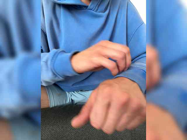 Adrian98-1 Live Webcam on BongaCams