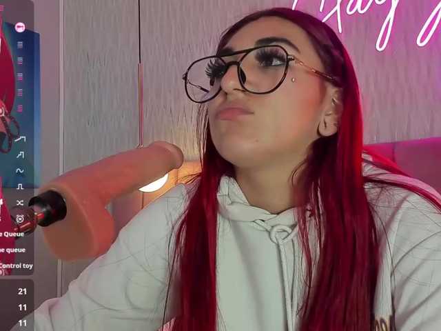 CHERRYFLAME-VC's BongaCams show and profile