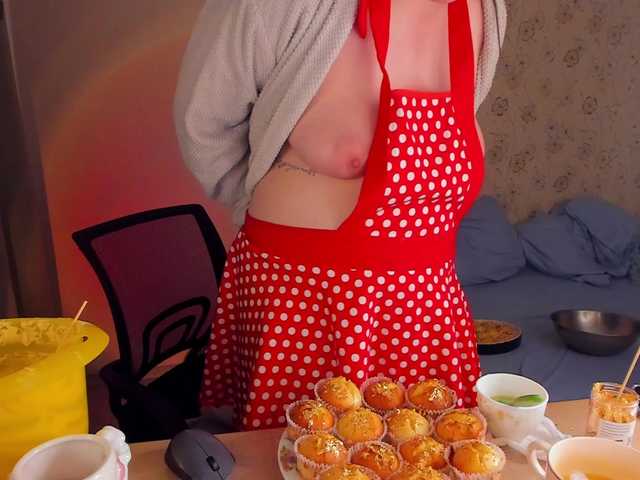 Alicenextdoor's BongaCams show and profile