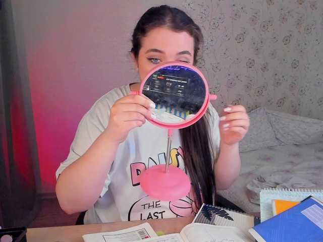 Alicenextdoor's BongaCams show and profile