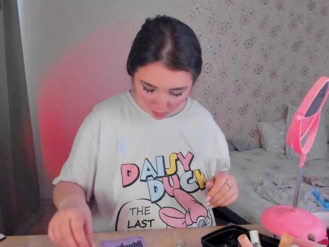 Alicenextdoor's BongaCams show and profile